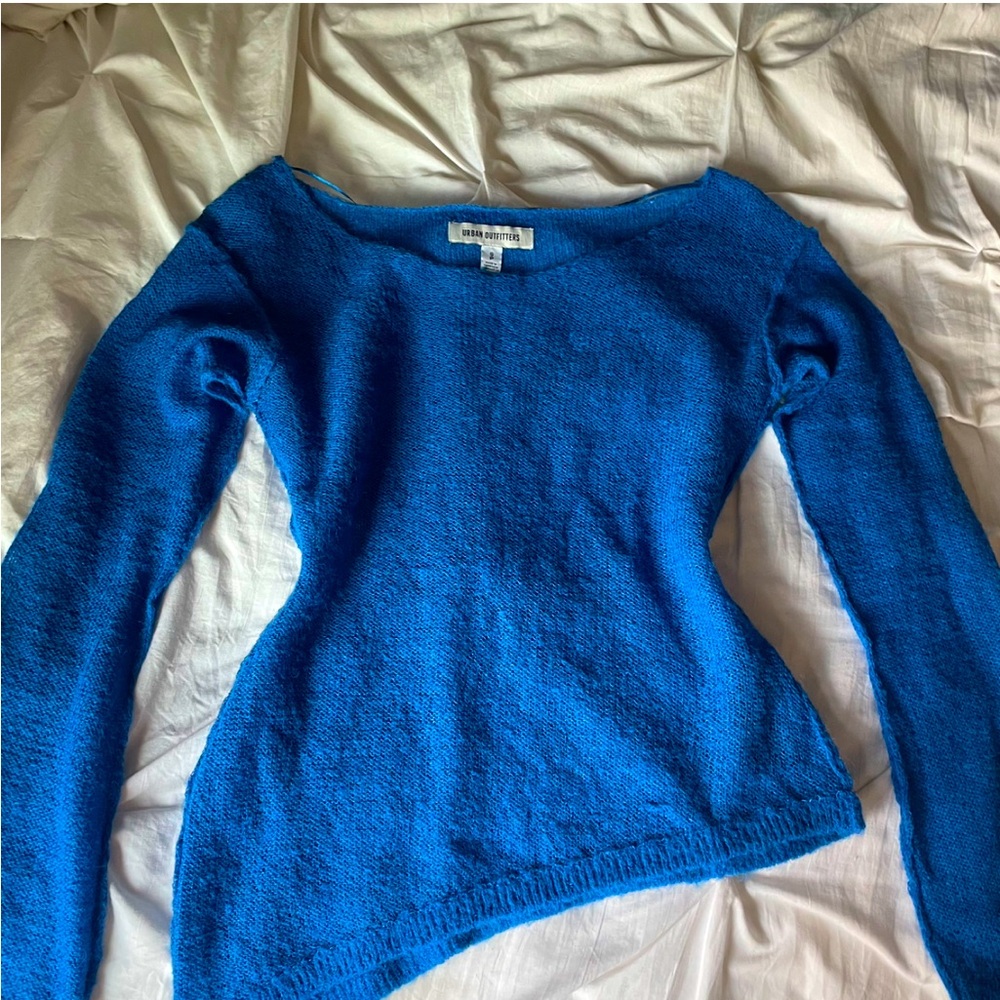 Urban Outfitters NWT
Santiago Semi Sheer Asymmetrical Blue
Sweater Women